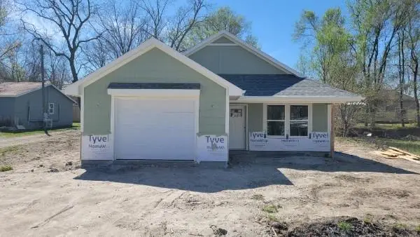 207 W Marshall Street, Mayview, MO 64071