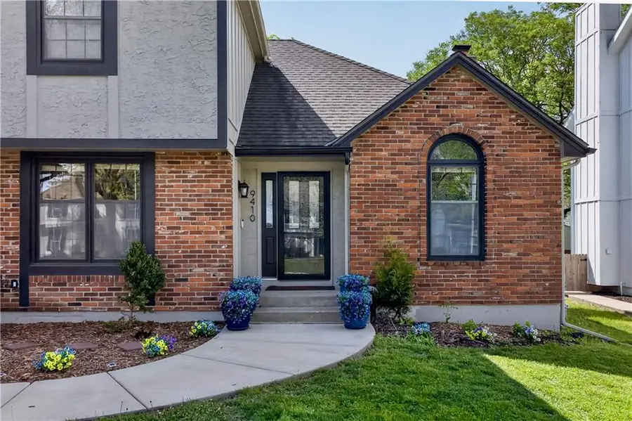 9410 Hall Drive, Lenexa, KS 66219 - #2