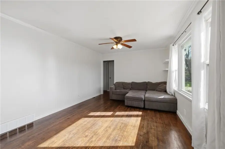 4709 Evanston Avenue, Kansas City, MO 64133 - #2