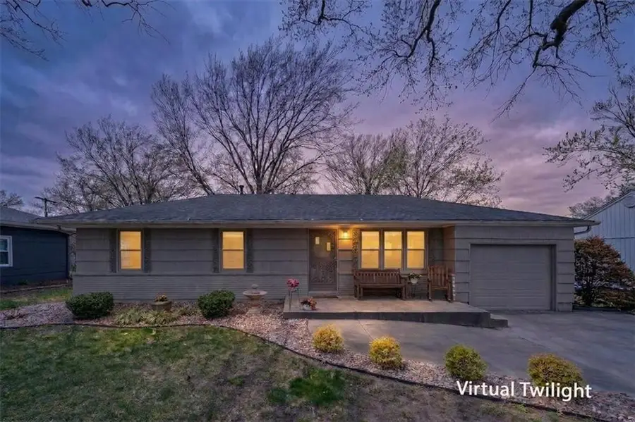 713 S Church Street, Olathe, KS 66061 - #2