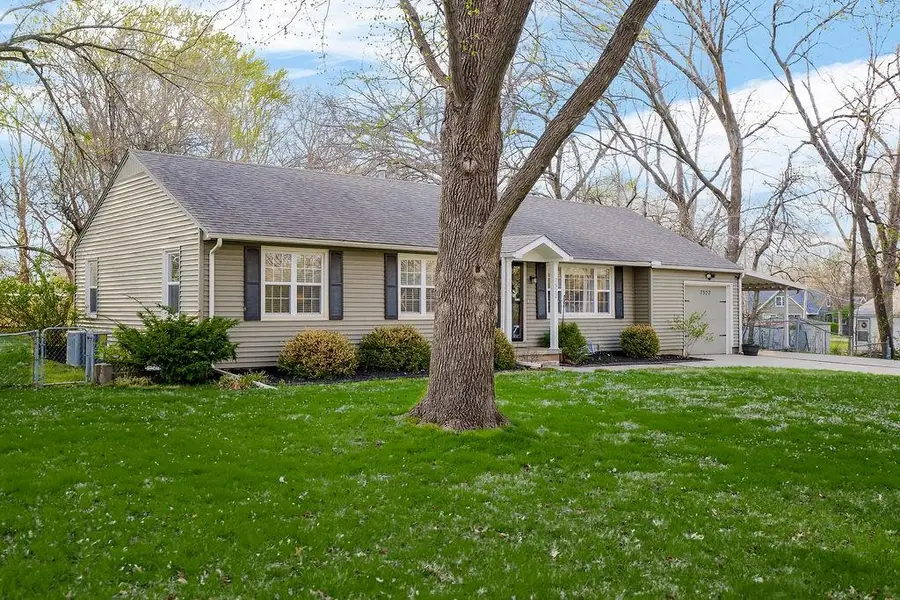 7522 Hardy Street, Overland Park, KS 66204 - #2