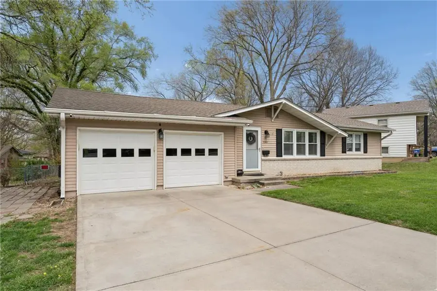 7340 Goddard Drive, Shawnee, KS 66203 - #2