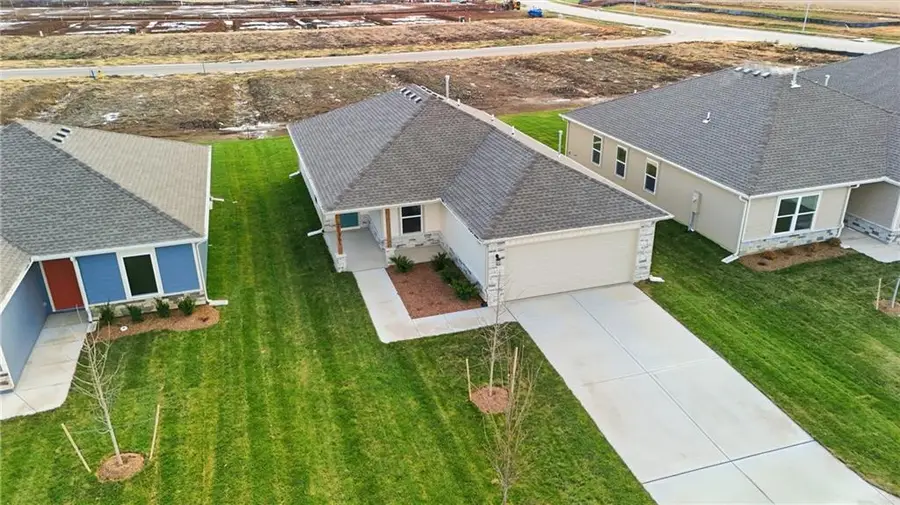 19427 Lincoln Street, Spring Hill, KS 66083 - #3