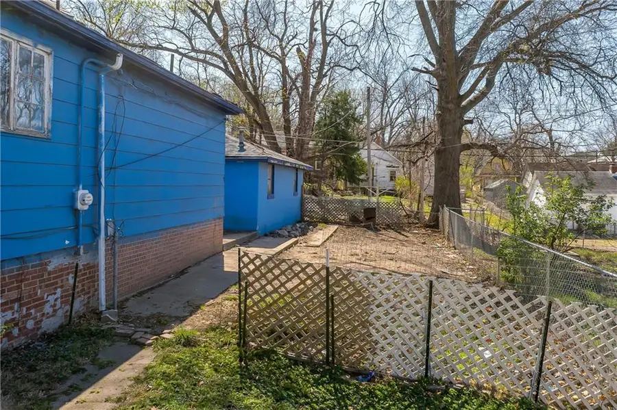 808 Woodson Street, Saint Joseph, MO 64501 - #3