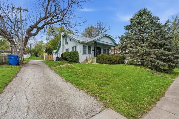 116 N Fairview Avenue, Liberty, MO 64068