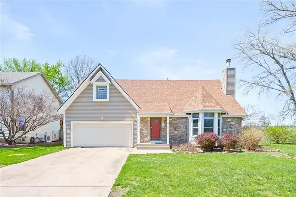 15410 Robinson Street, Overland Park, KS 66223
