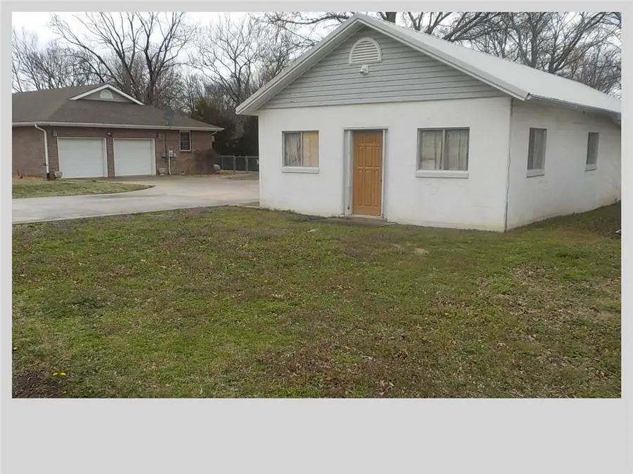 603 Cheyenne Street, Coffeyville, KS 67337 - #3