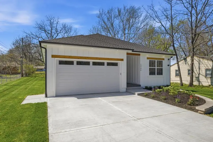12706 10th Street, Grandview, MO 64030 - #3