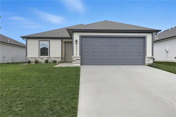 19443 Lincoln Street, Spring Hill, KS 66083