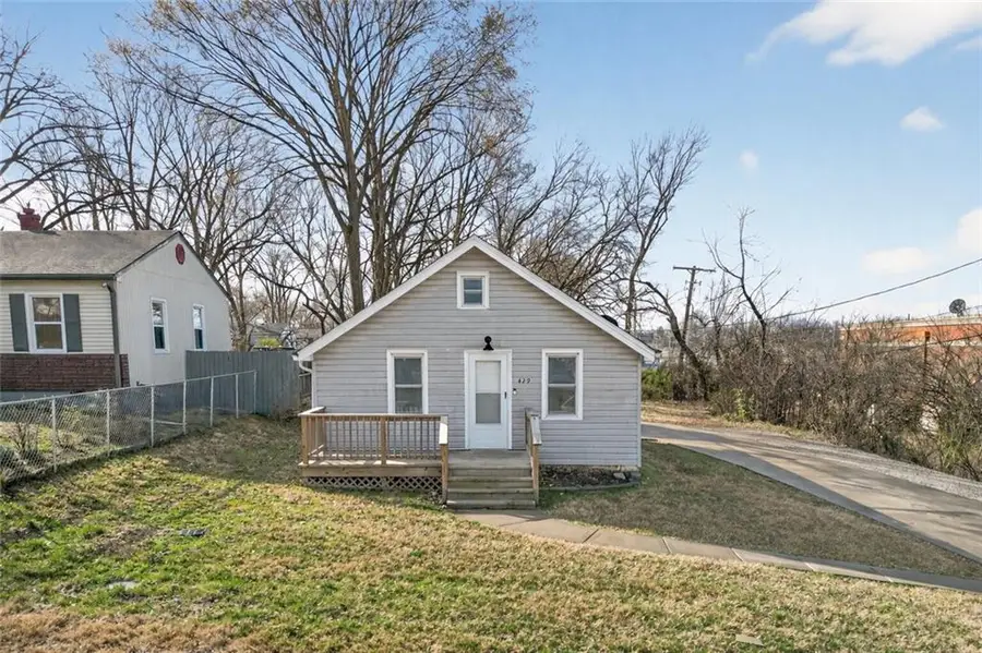 429 NE 42nd Street, Kansas City, MO 64116 - #3