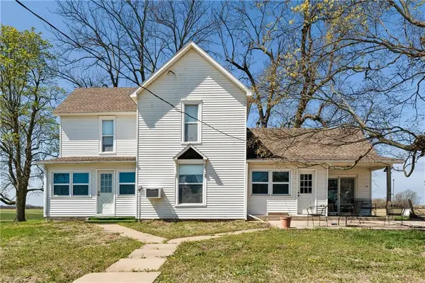 10290 W 271st Street, Louisburg, KS 66053