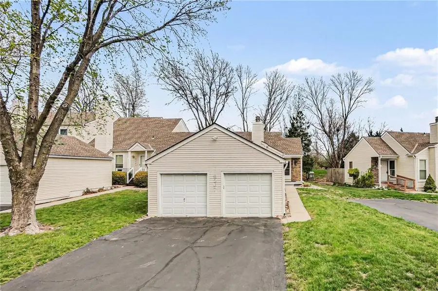 8267 N Revere Avenue, Kansas City, MO 64151 - #2