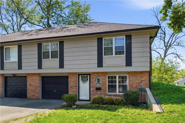 8314 Mackey Street, Overland Park, KS 66212