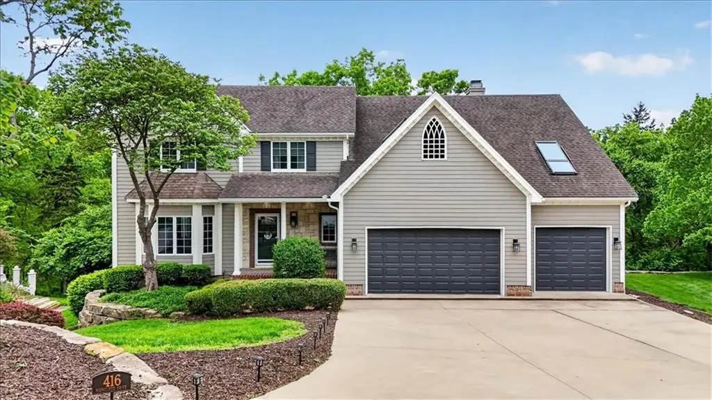 416 NW Highcliffe Circle, Lees Summit, MO 64081 - #1