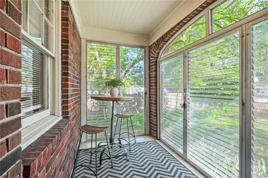 5302 W 57th Street, Roeland Park, KS 66205 - #3