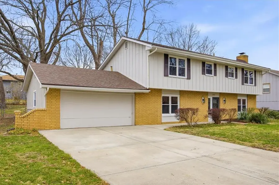 13012 Bristol Avenue, Grandview, MO 64030 - #2