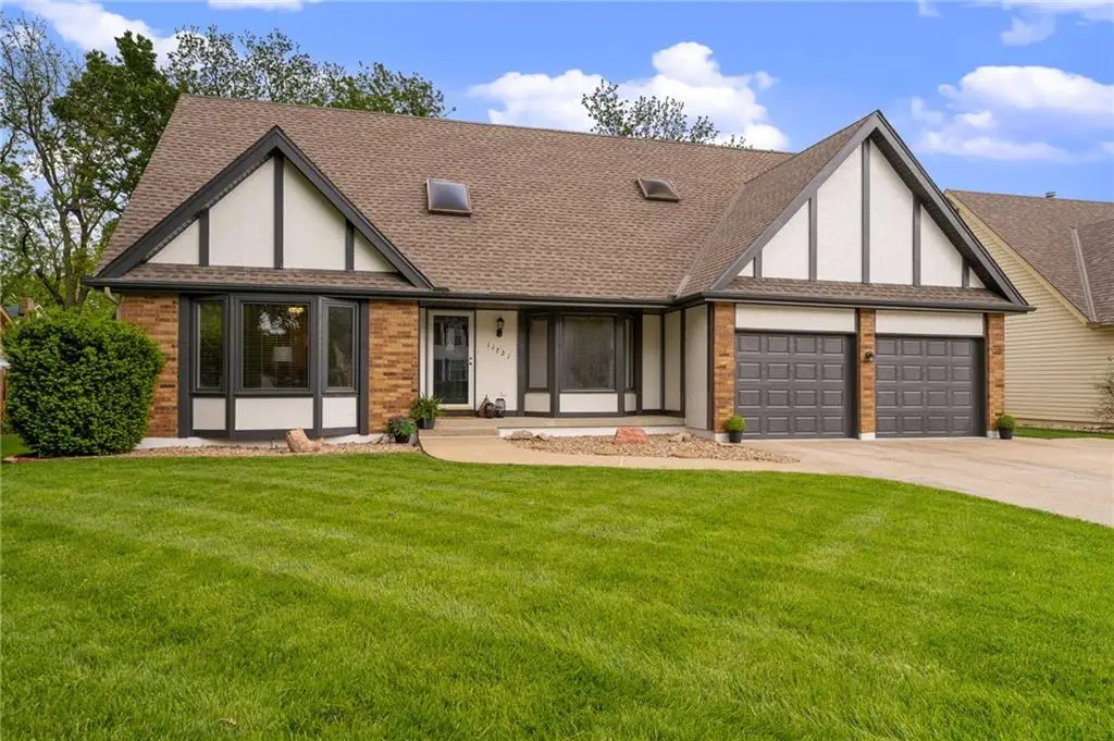 11721 Hemlock Street, Overland Park, KS 66210 - #1