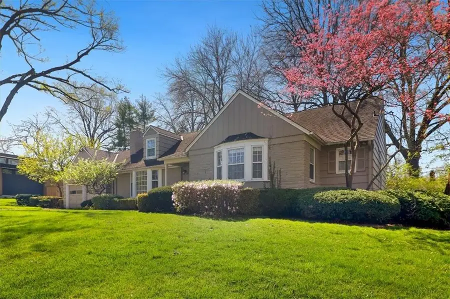 2711 W 67th Terrace, Mission Hills, KS 66208 - #2