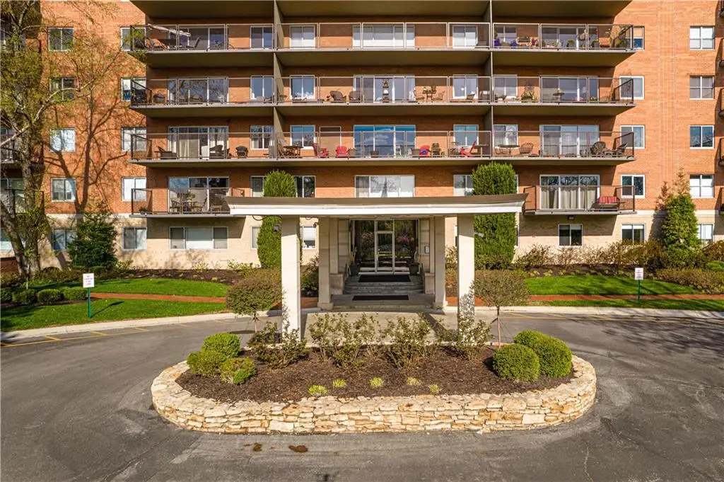 4550 Warwick Boulevard #1205, Kansas City, MO 64111 - #1