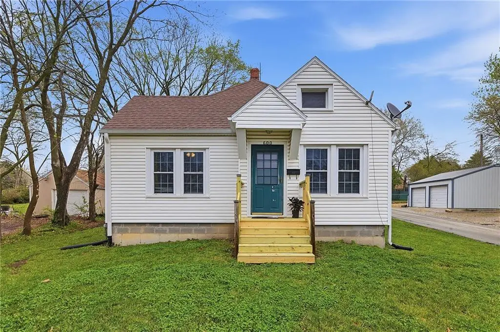 600 W Mechanic N/a, Harrisonville, MO 64701 - #1