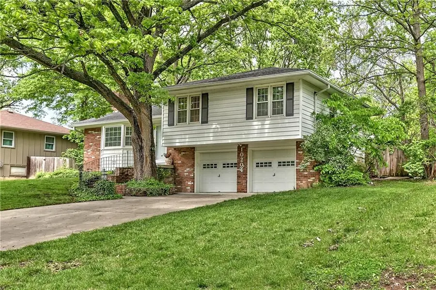 10204 W 70th Street, Merriam, KS 66203 - #2