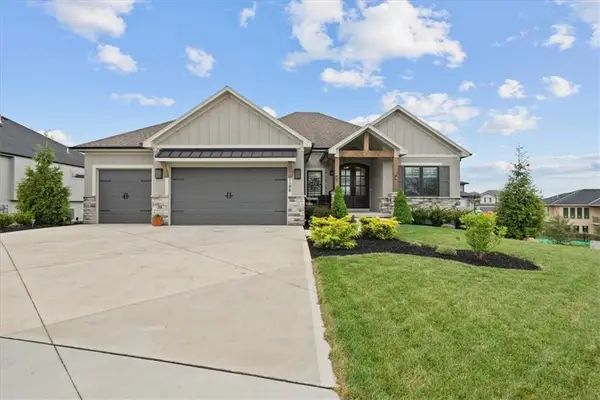 1108 Deer Run Drive, Greenwood, MO 64034