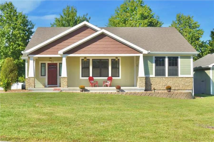 408 NW Rust Court, Grain Valley, MO 64029 - #2