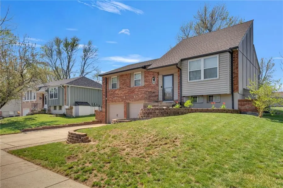 12828 S Sycamore Street, Olathe, KS 66062 - #3