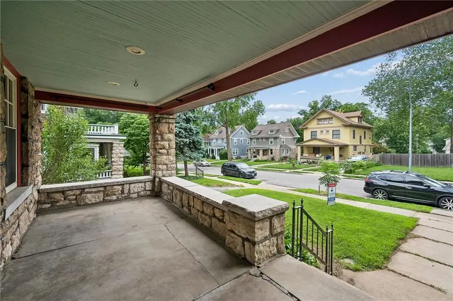 4411 Harrison Street, Kansas City, MO 64110 - #2
