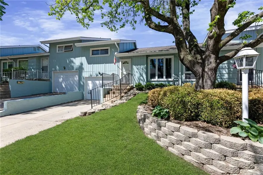 6525 W 49th Street, Mission, KS 66202 - #2