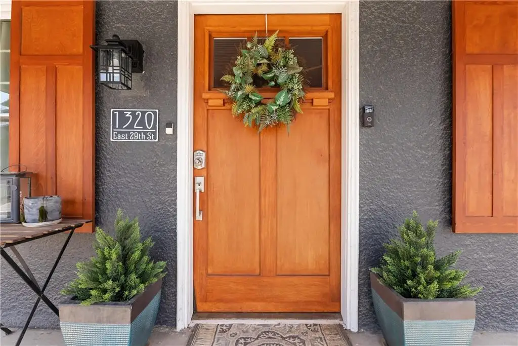 1320 E 29th Street, Kansas City, MO 64109 - #1