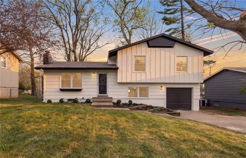 8813 W 90th Terrace, Overland Park, KS 66212 - #1