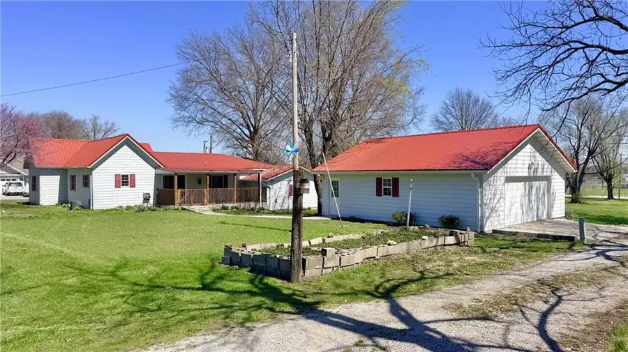 1404 E 13th Street, Trenton, MO 64683 - #2