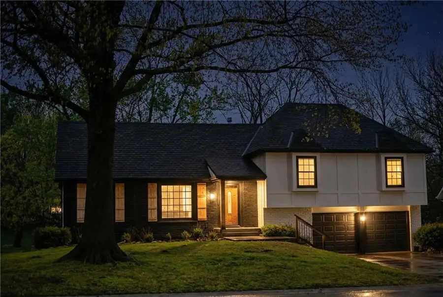 3510 NE Kingwood Place, Lees Summit, MO 64064 - #2