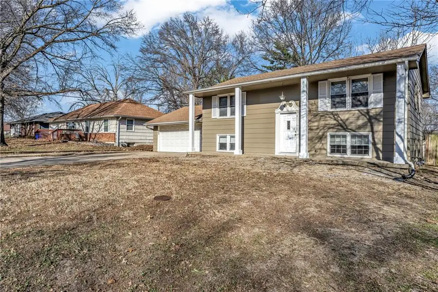 611 NE Corder Street, Lees Summit, MO 64063 - #2