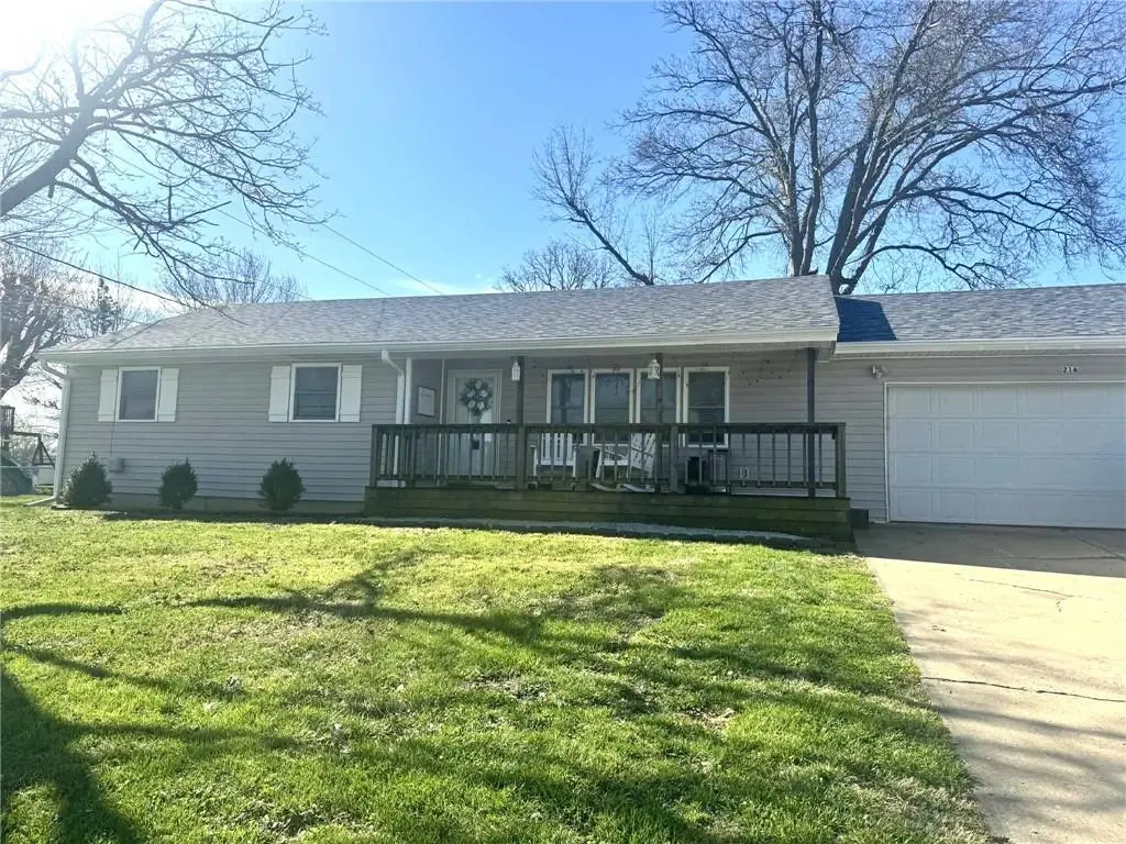 216 Fifteenth Street, Chillicothe, MO 64601 - #1