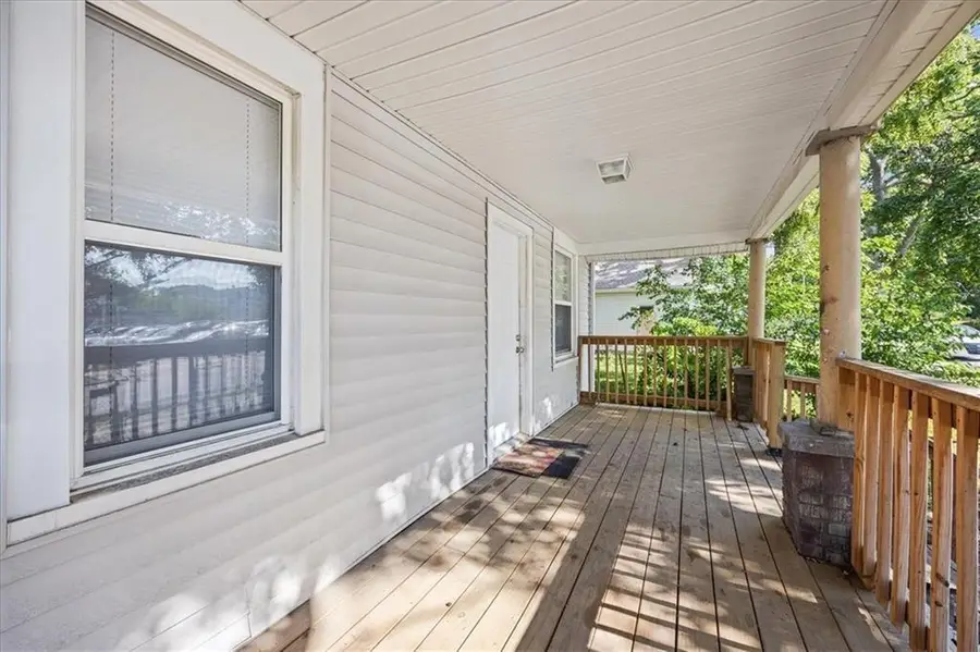1116 S Woodland Avenue, Independence, MO 64050 - #3