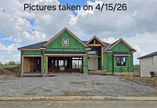 11263 S Sunray Drive, Olathe, KS 66061