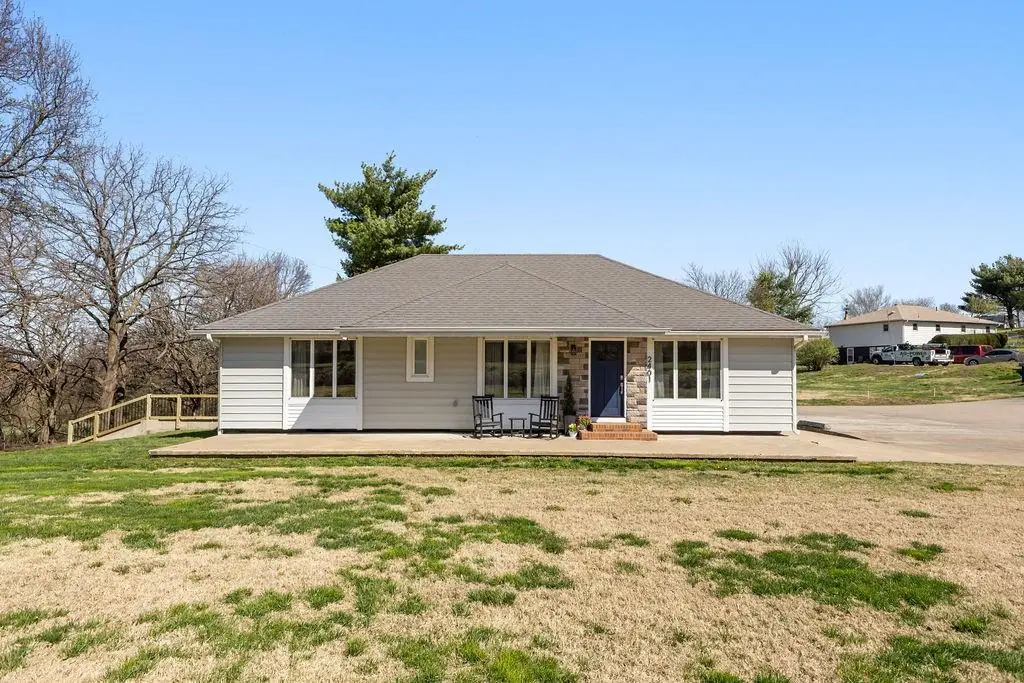 2401 SE Seymour Road, Saint Joseph, MO 64507 - #1