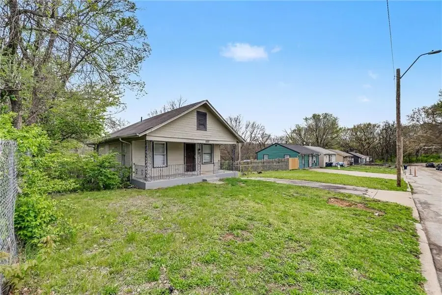 5513 Jaudon Avenue, Kansas City, MO 64130 - #3