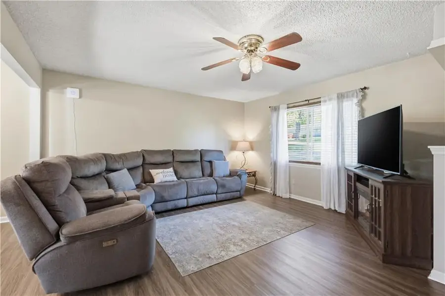 2824 Berry Lane, Independence, MO 64057 - #3