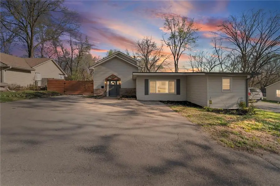 1205 SW South Avenue, Blue Springs, MO 64015 - #2