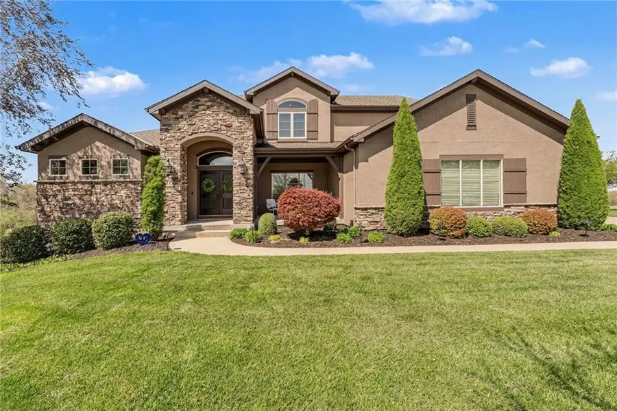 8070 NW Masters Lane, Parkville, MO 64152 - #2