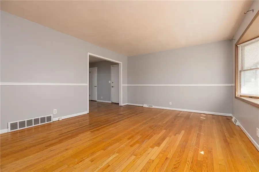 8608 Kentucky Avenue, Raytown, MO 64138 - #3