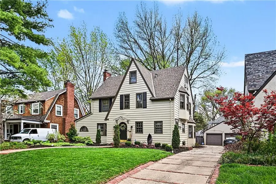 419 W 70th Terrace, Kansas City, MO 64113 - #2