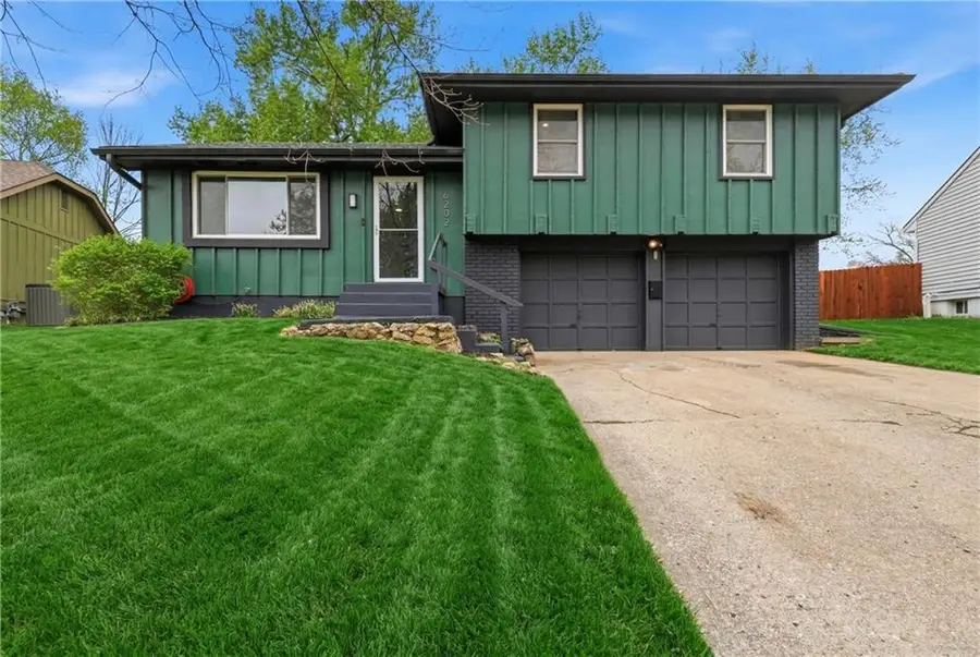 6202 E 140th Terrace, Grandview, MO 64030 - #2