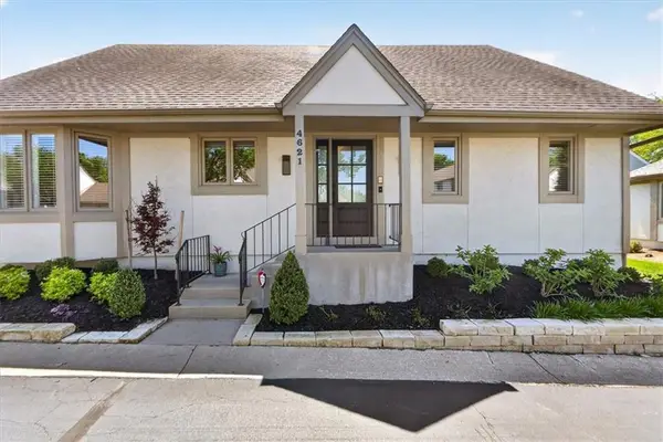 4621 W 89th Street, Prairie Village, KS 66207