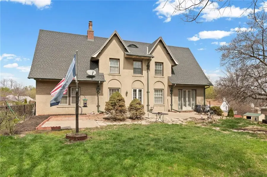 1307 Ashland Avenue, Saint Joseph, MO 64506 - #3