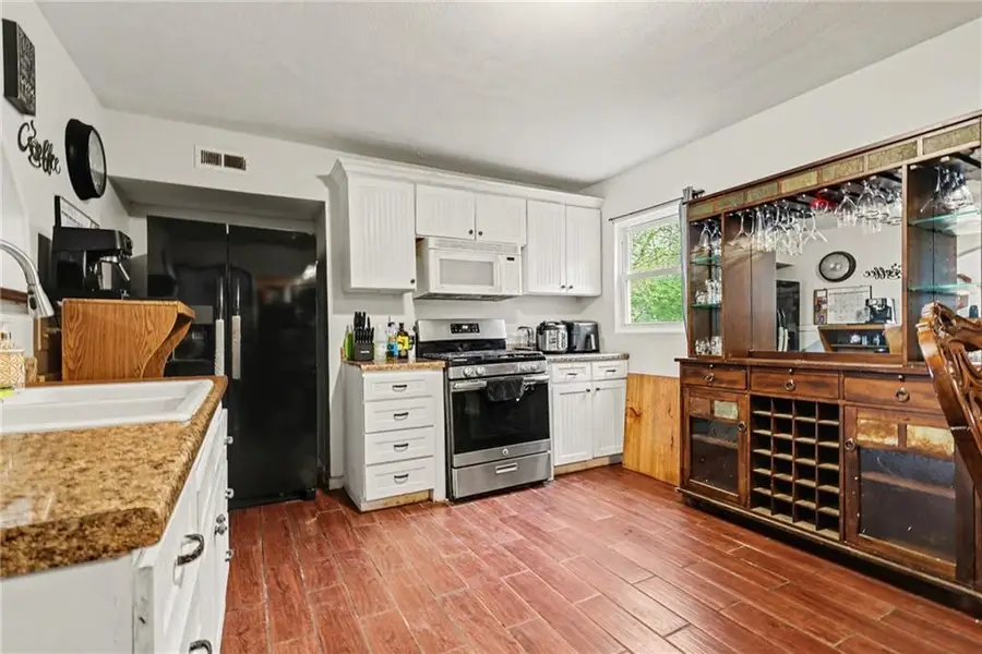 1005 E Cedar Street, Olathe, KS 66606 - #2