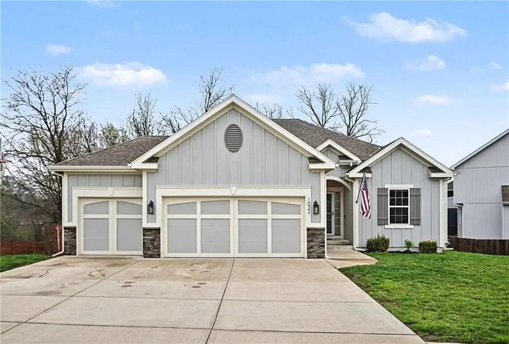 1032 E 14th Street, Kearney, MO 64060 - #1